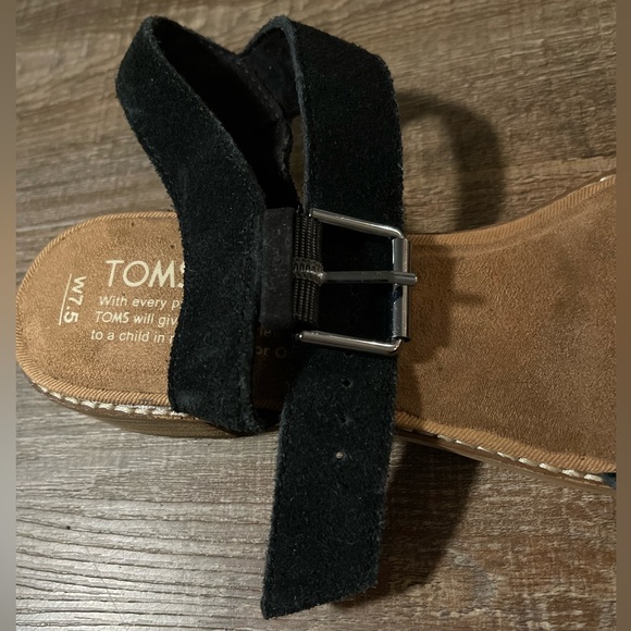 TOMS Black Strap Sandals with Small Heel - Size US 7.5 - Picture 5 of 6